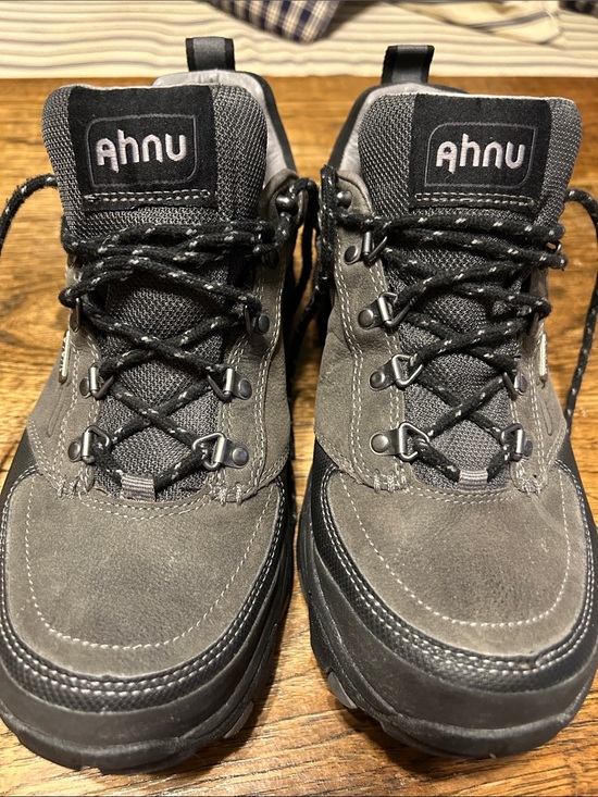 Ahnu Other - Ahnu Hiking Boots size 10